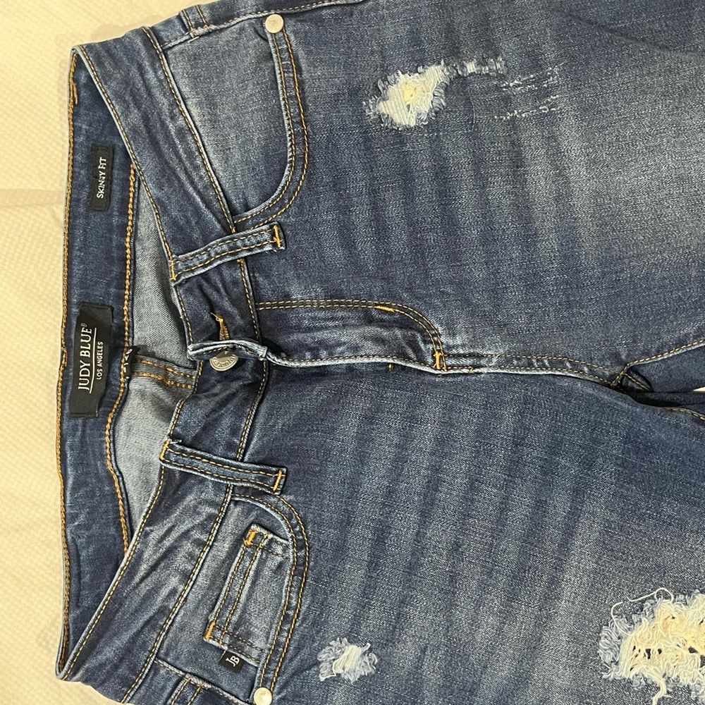 Detailed Judy blue jeans